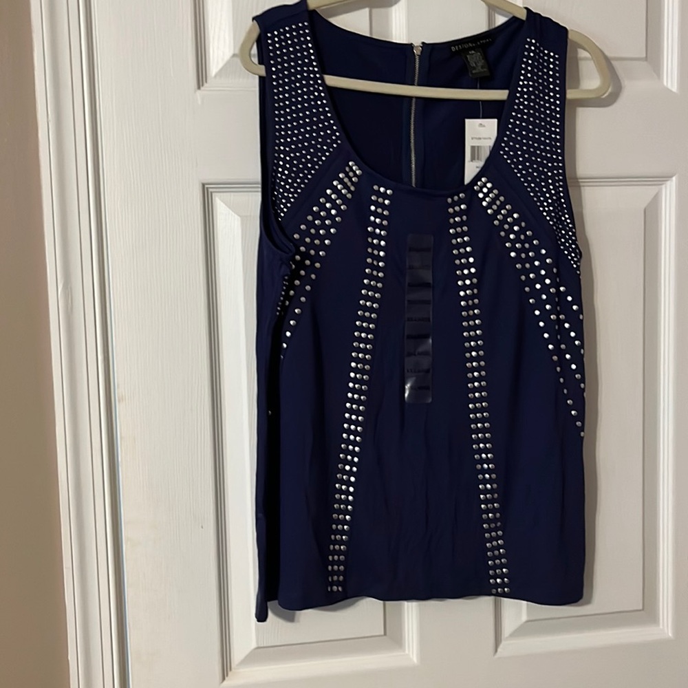 Cute Top with studded details